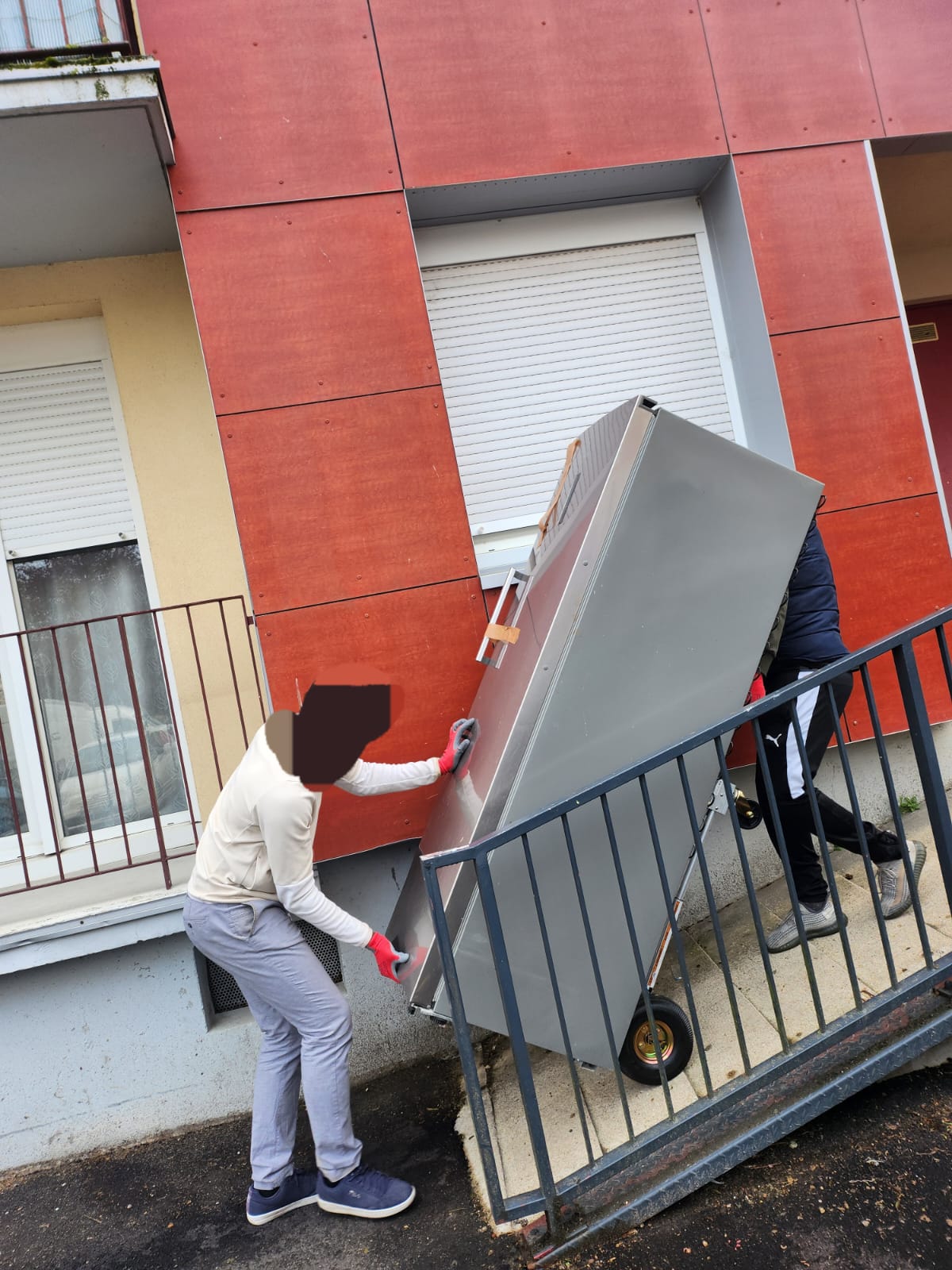 WhatsApp Image 2025-04-18 à 13.08.10_2cf18e0f